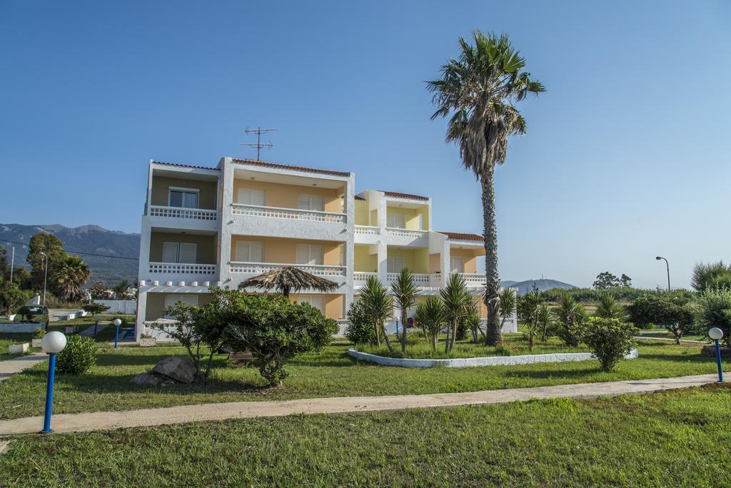 Byron Apartments Tigkaki  Ngoại thất bức ảnh