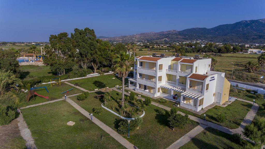 Byron Apartments Tigkaki  Ngoại thất bức ảnh