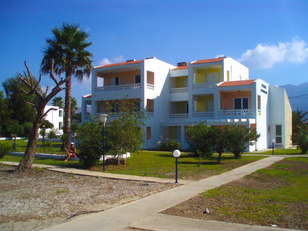 Byron Apartments Tigkaki  Ngoại thất bức ảnh