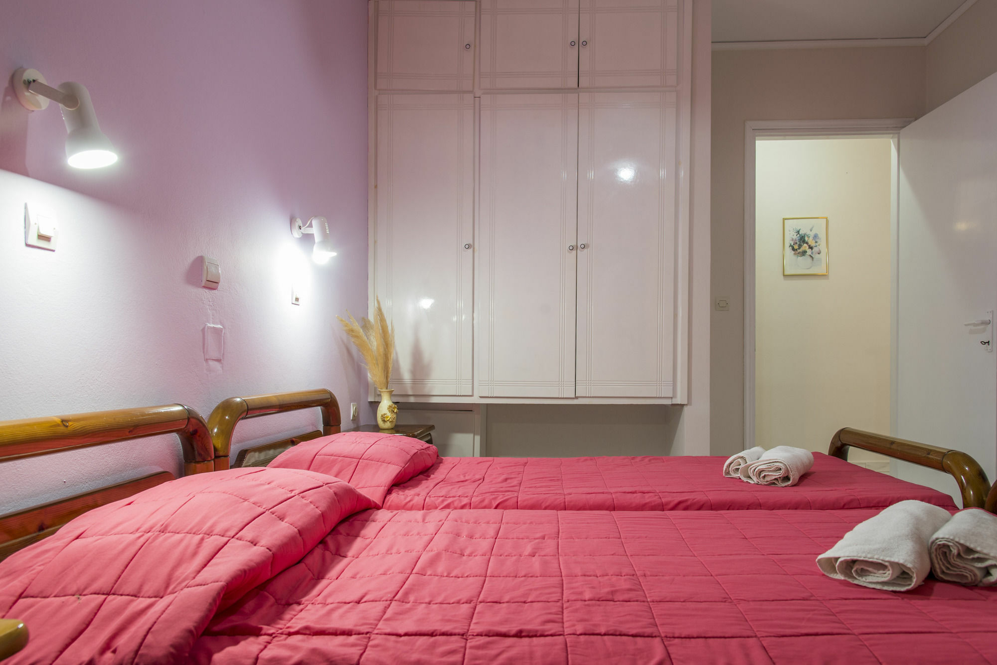 Byron Apartments Tigkaki  Ngoại thất bức ảnh