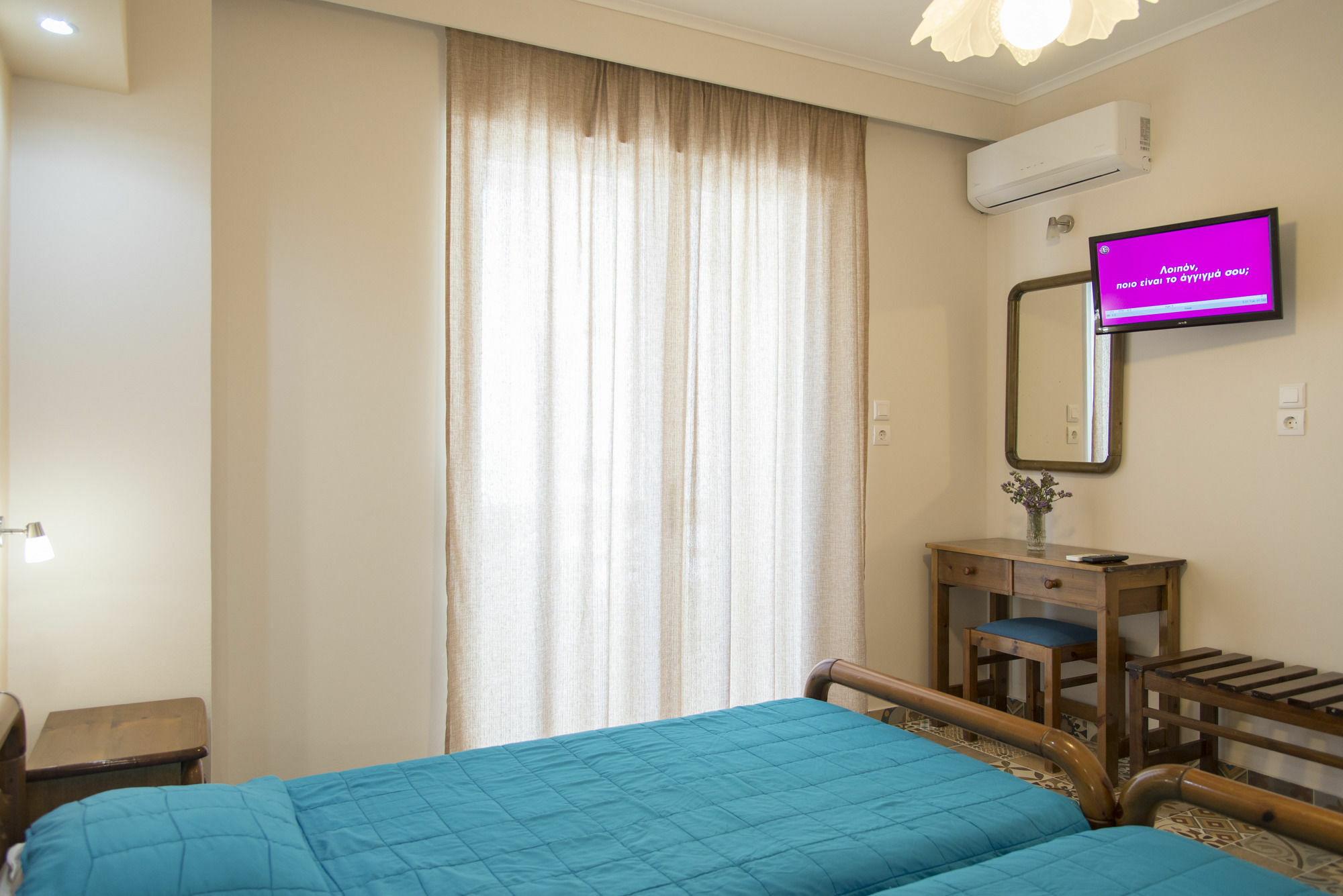 Byron Apartments Tigkaki  Ngoại thất bức ảnh