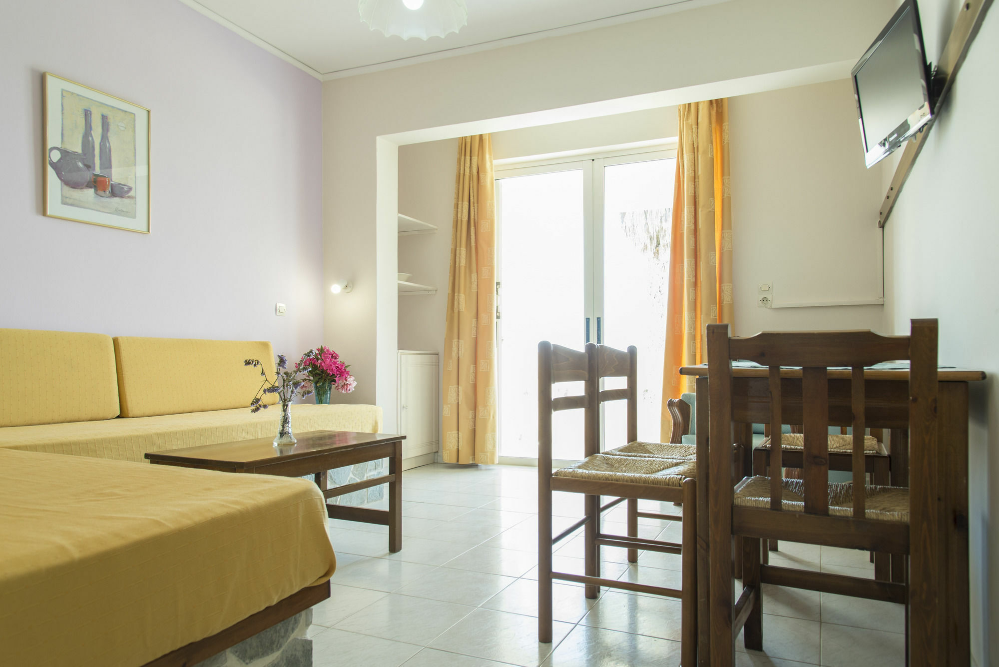Byron Apartments Tigkaki  Ngoại thất bức ảnh