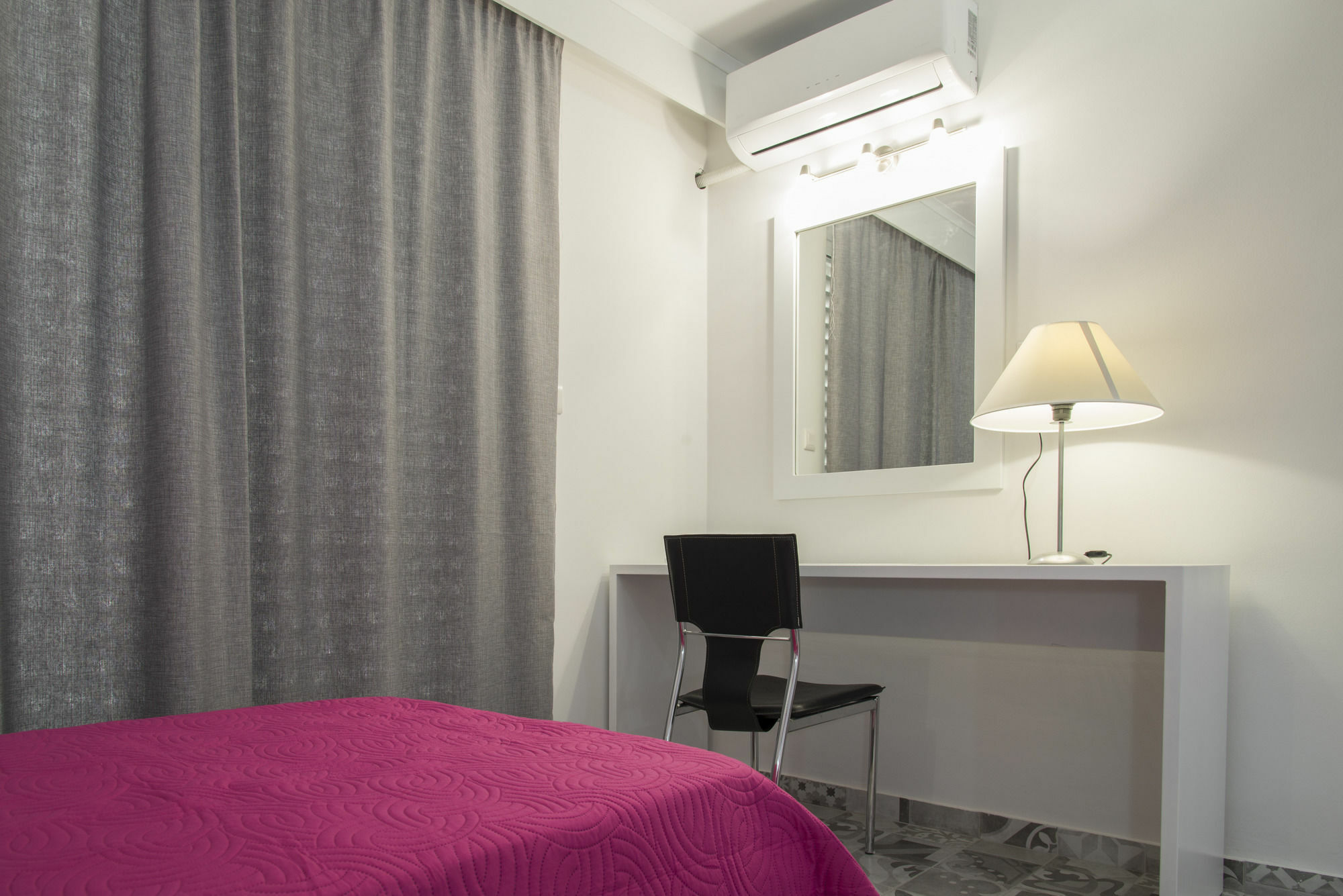 Byron Apartments Tigkaki  Ngoại thất bức ảnh