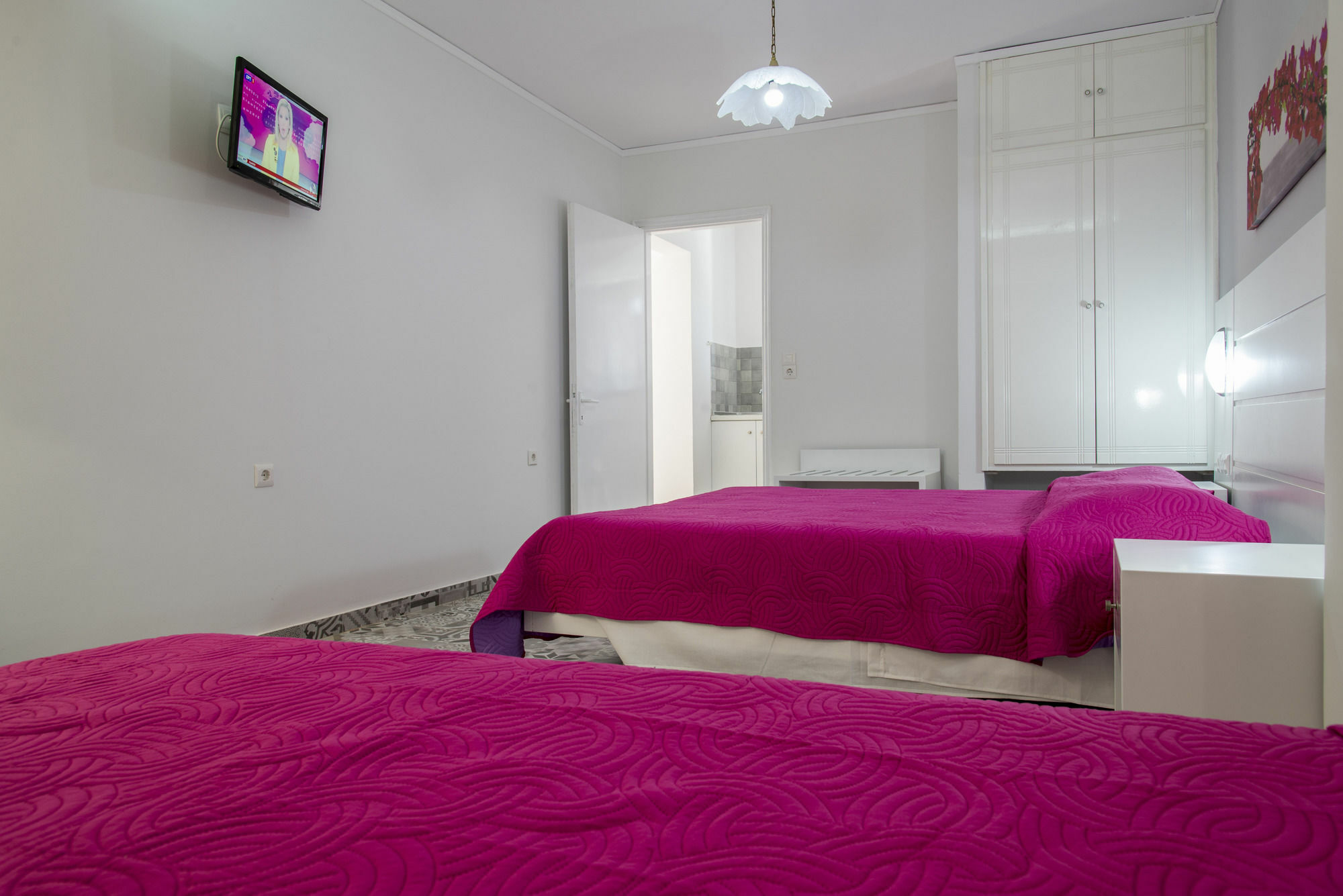 Byron Apartments Tigkaki  Ngoại thất bức ảnh