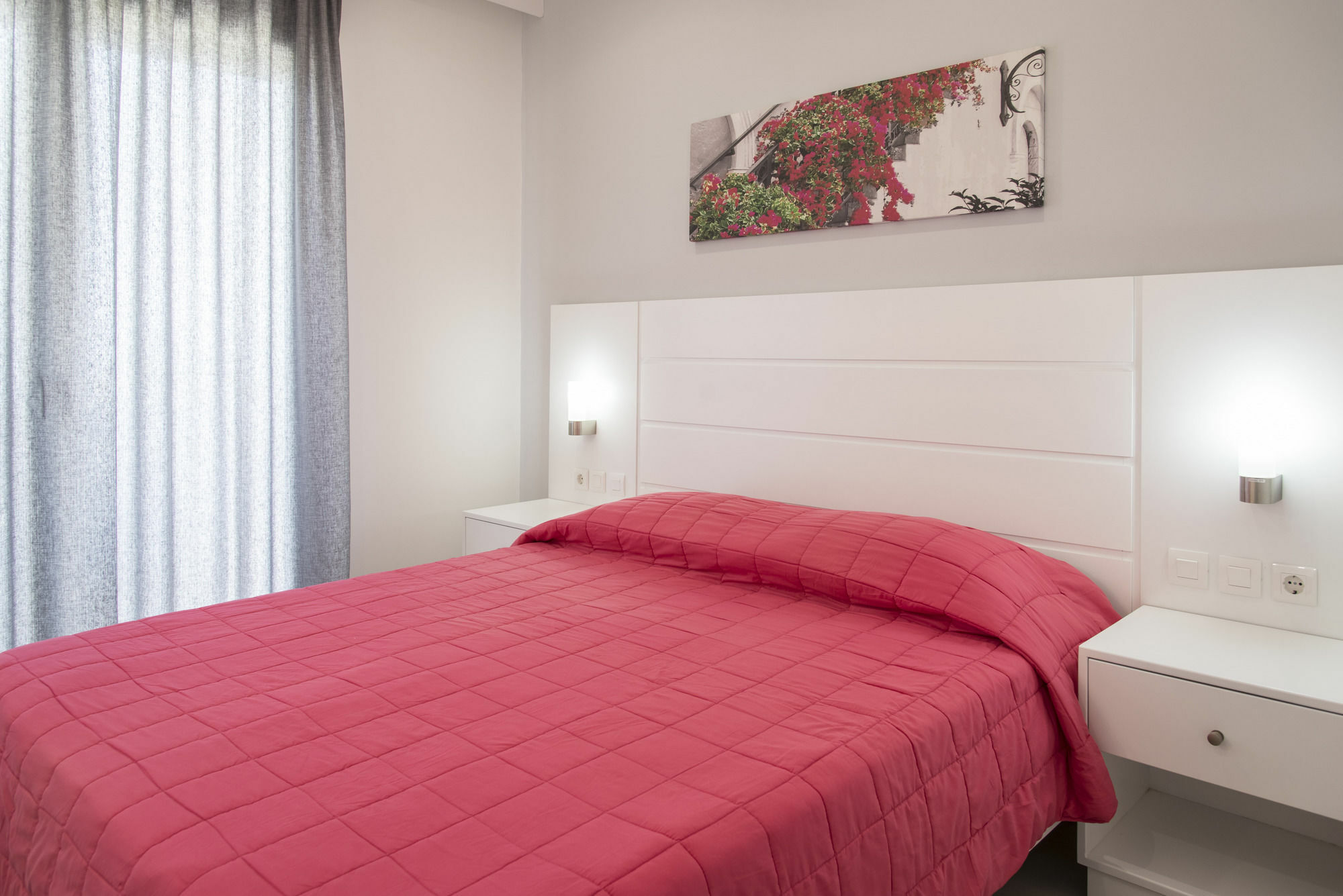 Byron Apartments Tigkaki  Ngoại thất bức ảnh