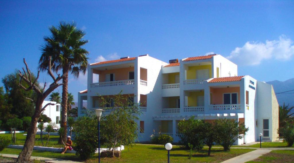 Byron Apartments Tigkaki  Ngoại thất bức ảnh